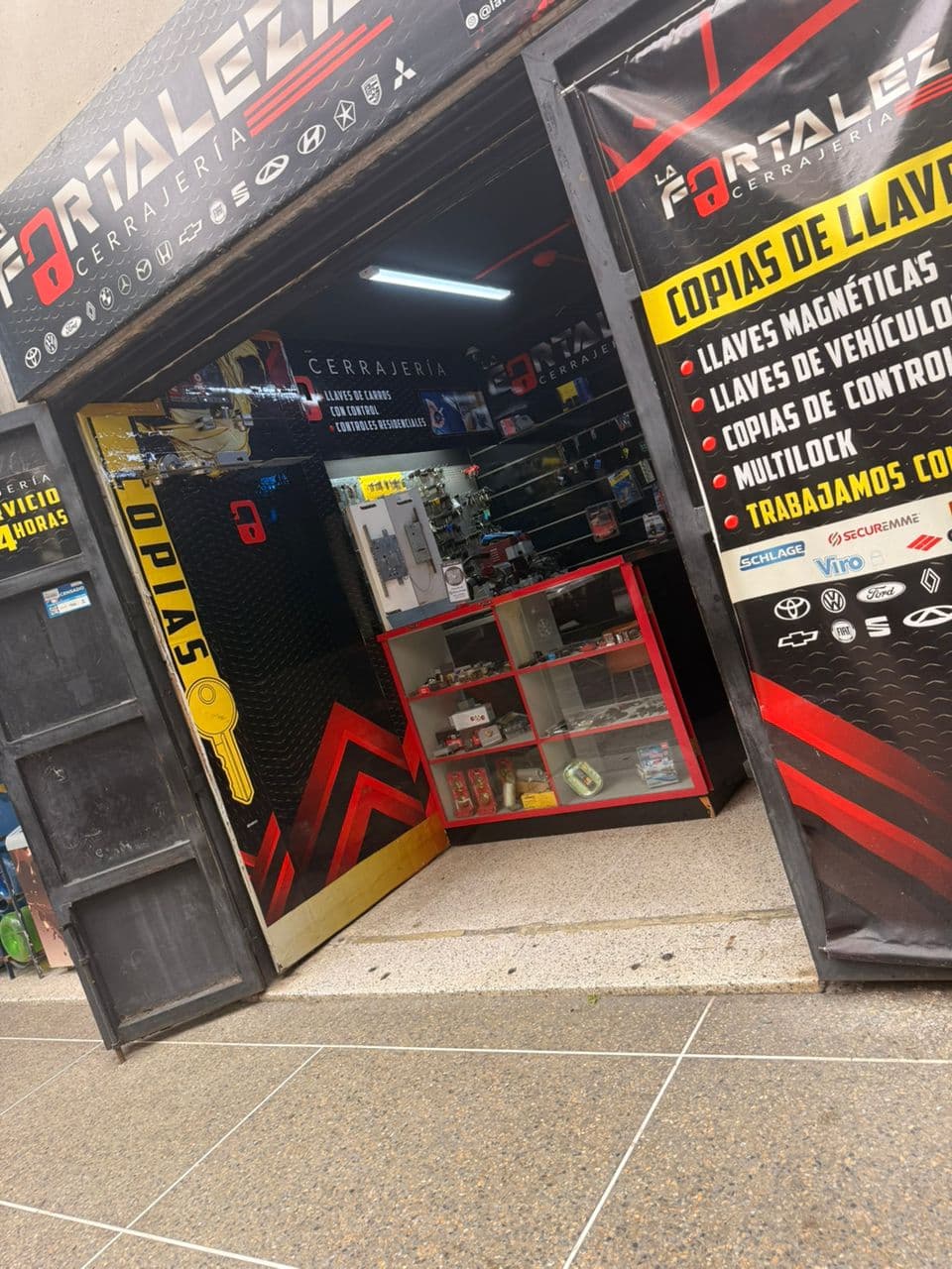 Local Cerrajería La Fortaleza 4